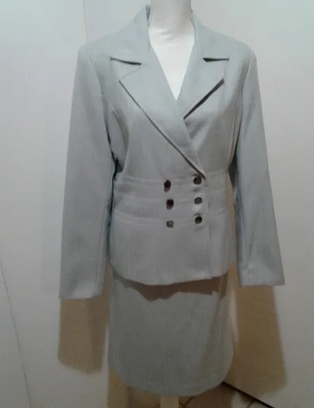 🌺 Nearly New Stanley Blacker Skirt Suit