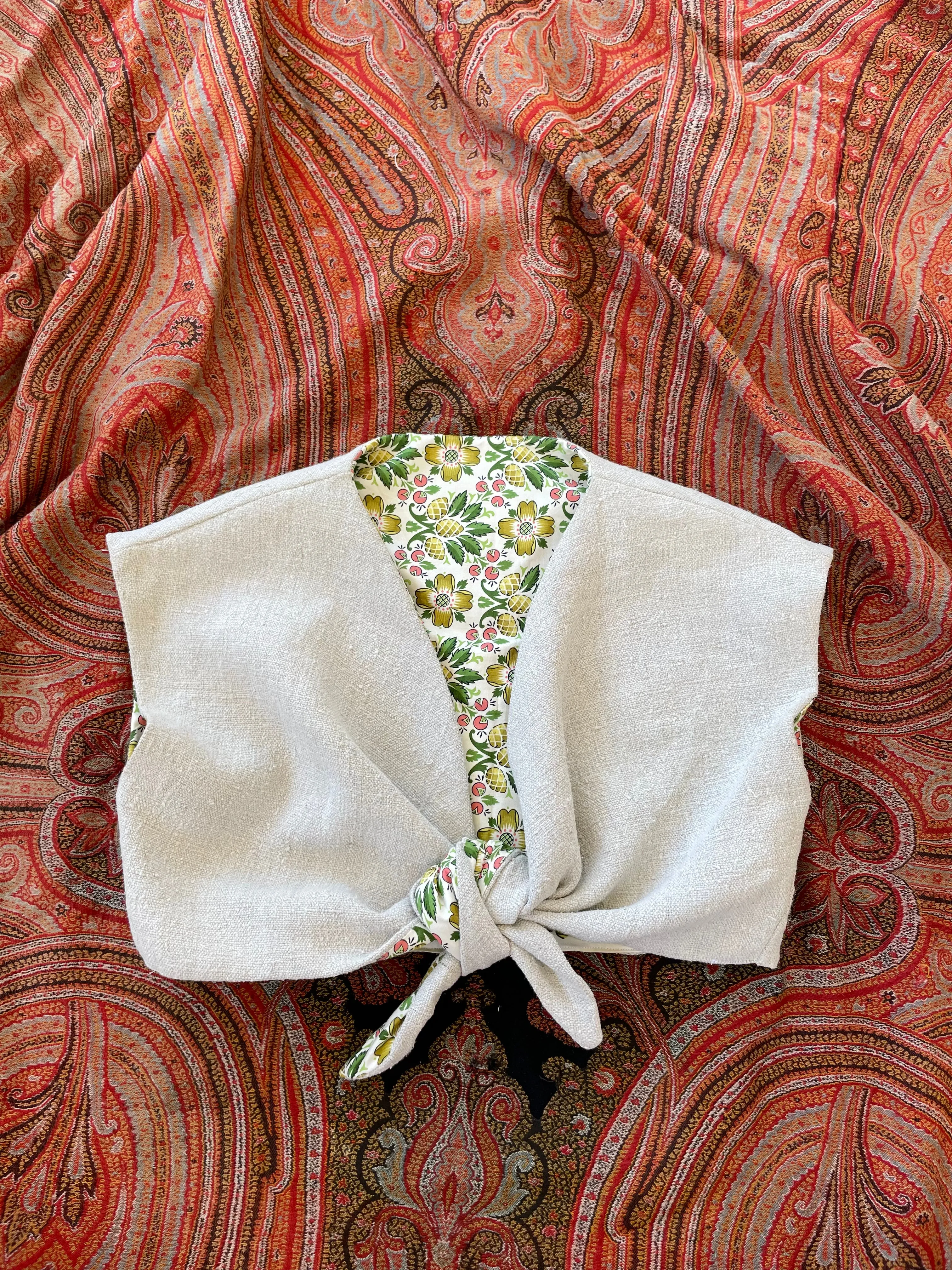 1940s Inspired Reversible Tie Front Top 1800s Hemp & 40s Novelty Print XS-S/M