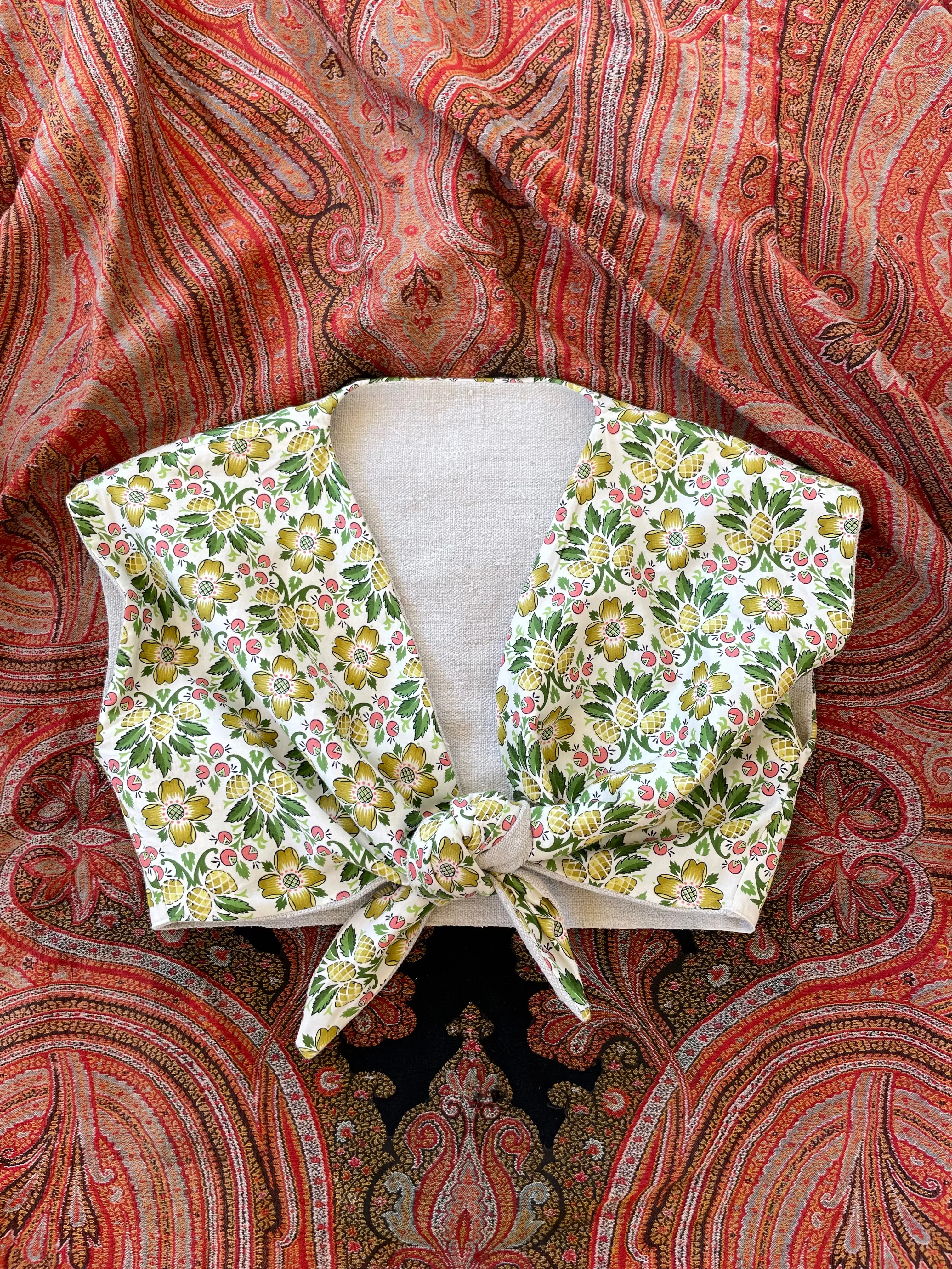 1940s Inspired Reversible Tie Front Top 1800s Hemp & 40s Novelty Print XS-S/M