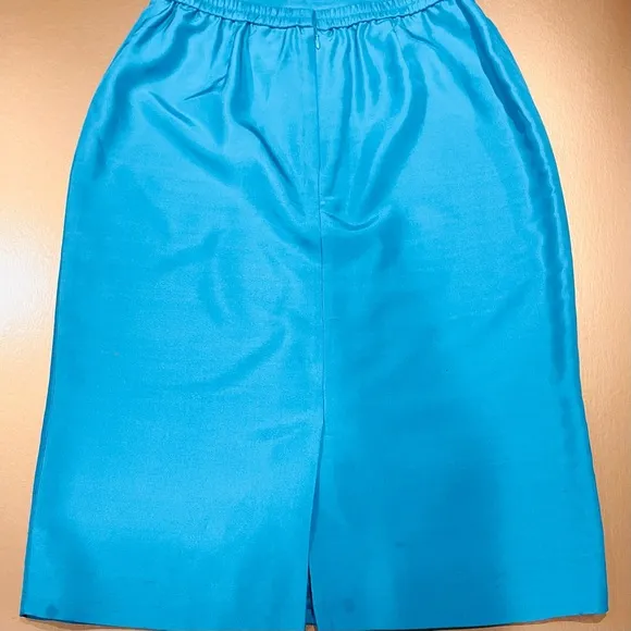 Adrianna Papell Robin’s Egg Blue Vintage 100% Silk Skirt Suit Size 10