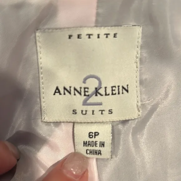 Anne Klein ladies skirt suit!