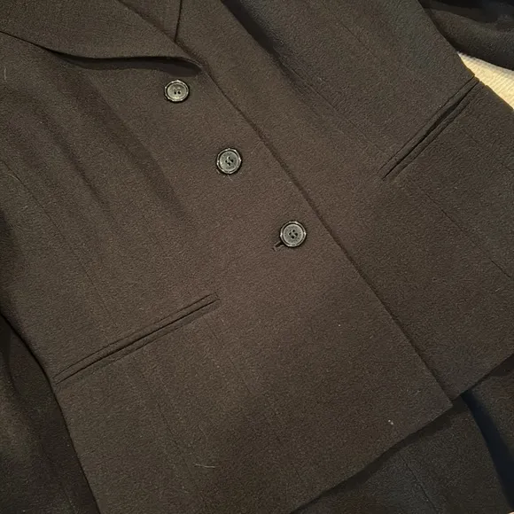 Anne Klein ladies skirt suit!