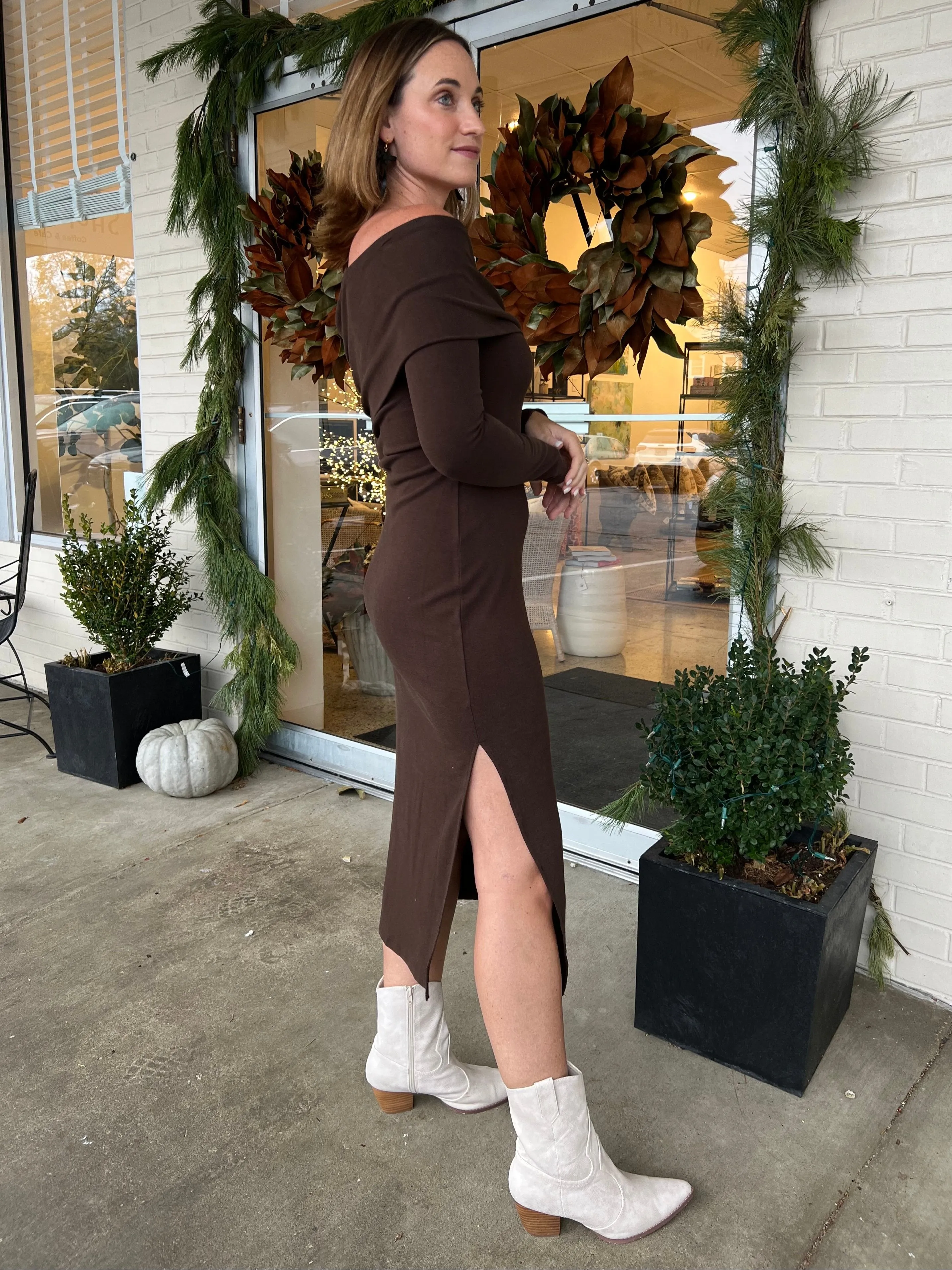 [ASTR The Label] Jada Off Shoulder Midi Dress