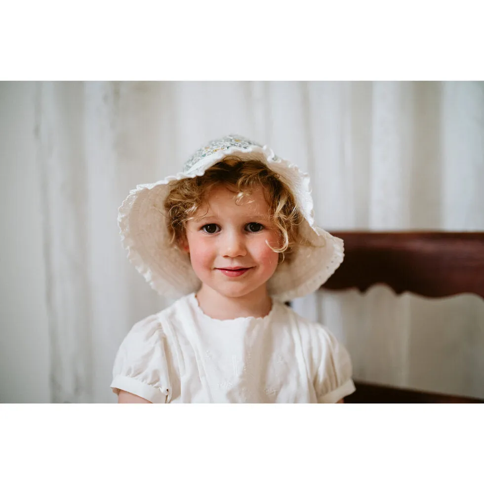 Beth blouse -Embroidered white