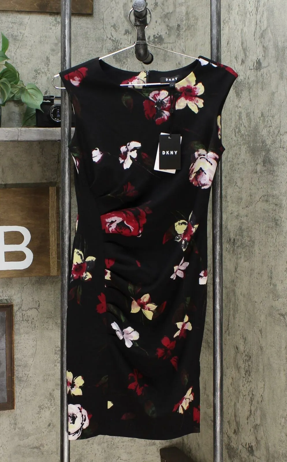 DKNY Women's Floral Print Sleeveless Ruched Sheath Dress