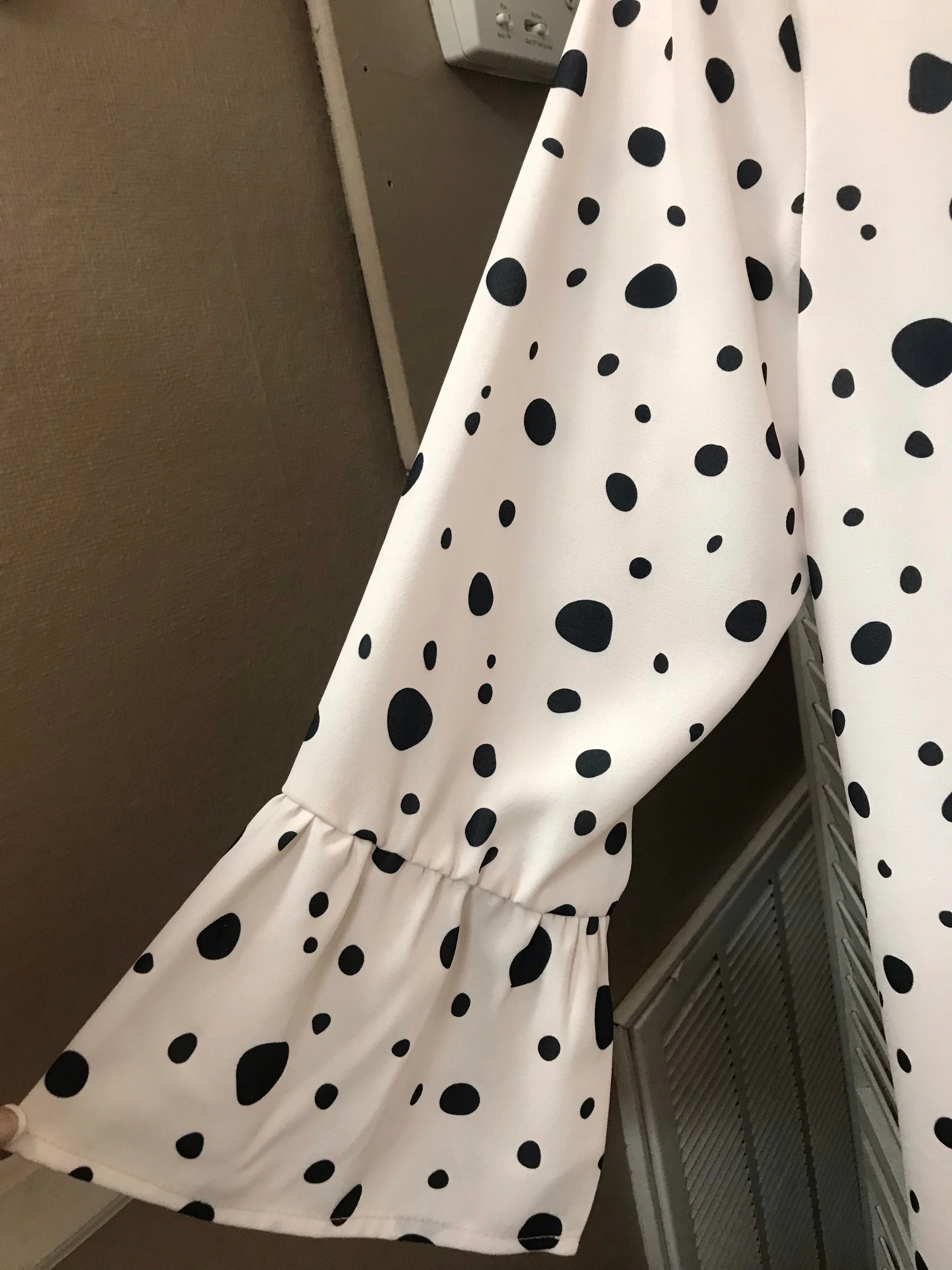 Dot Ruffle Sleeve Blouse