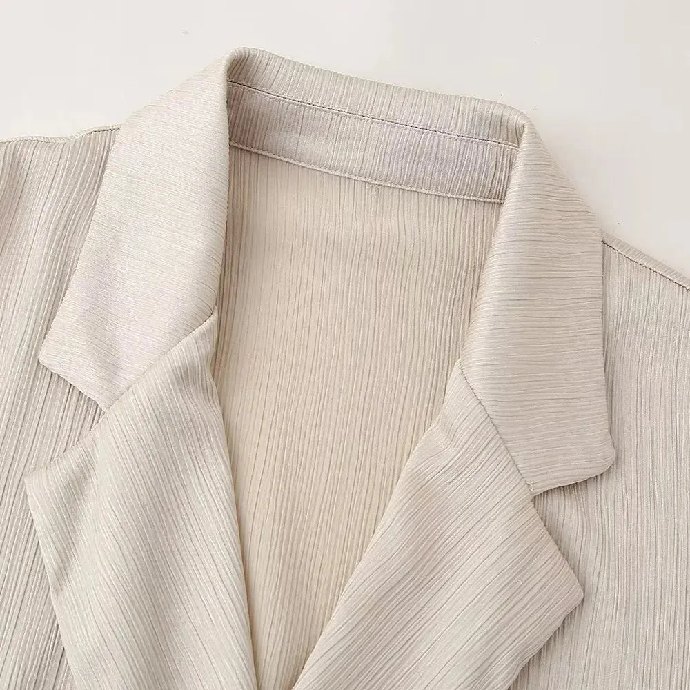 Elegant Double-Breasted Suit Set for Women w/ Wrinkle Effect
