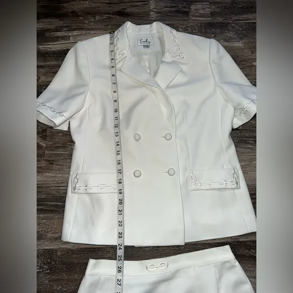 Emily Women’s White Skirt Suit Size 10P