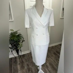 Emily Women’s White Skirt Suit Size 10P