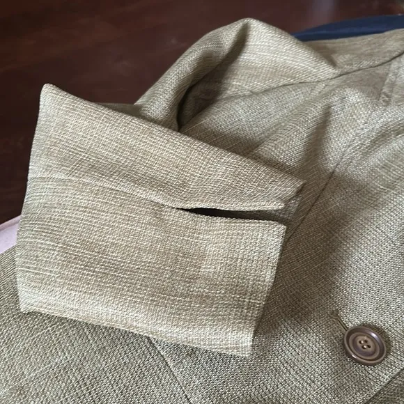 Evan Picone 2 Piece Tailored Olive Green Skirt Suit EUC, Size 12.