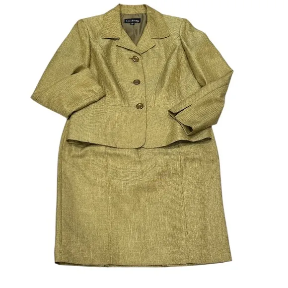 Evan Picone 2 Piece Tailored Olive Green Skirt Suit EUC, Size 12.