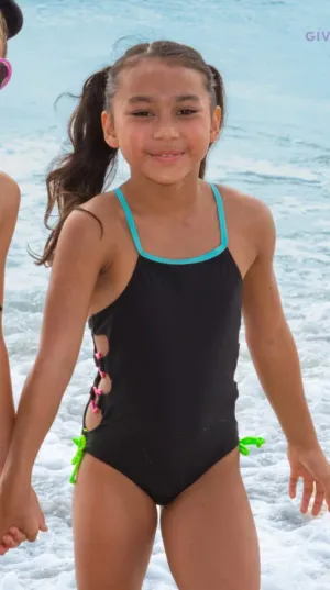 EVIE - Basic one piece w/heart buckle on waist swimsuit