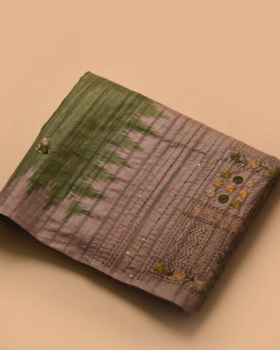 Green Silk Cotton Blend Embroidered Saree With Silk Cotton Blouse