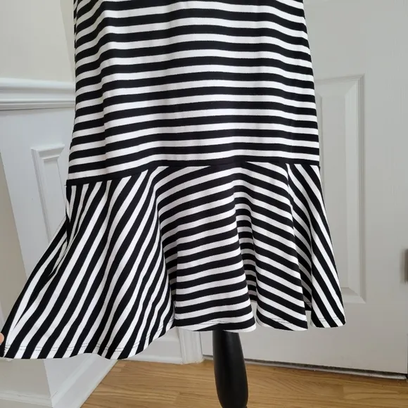Lauren Ralph Lauren‎ Black White Striped Short Sleeve Flounce Hem Dress