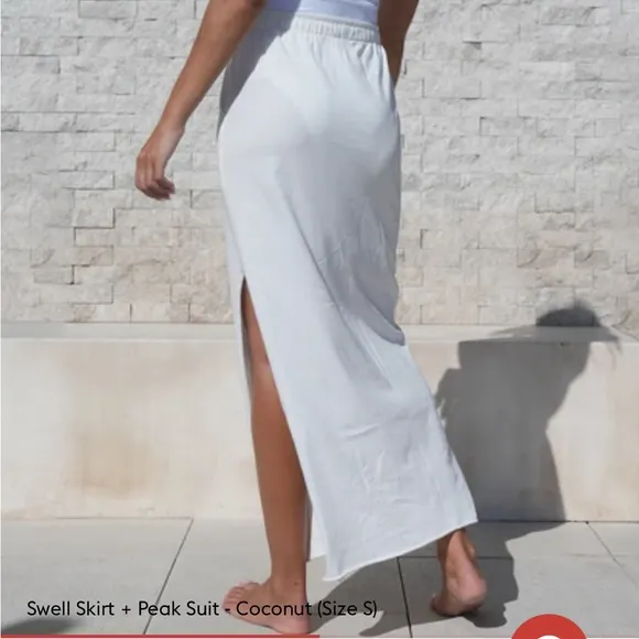 Left on Friday Swell Skirt in Coconut (white) size Large
