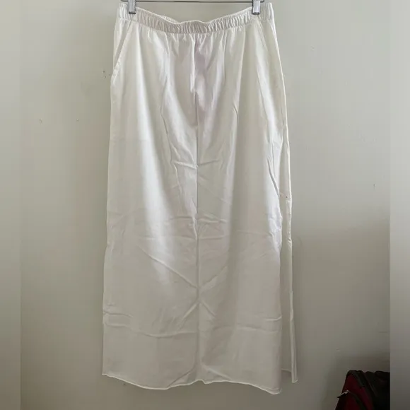 Left on Friday Swell Skirt in Coconut (white) size Large