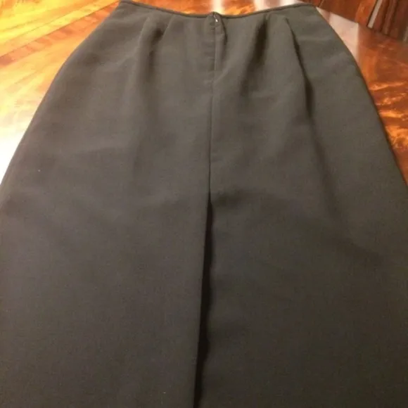 Long Formal/ Dress/ Suit Skirt Black, New (Size 10)