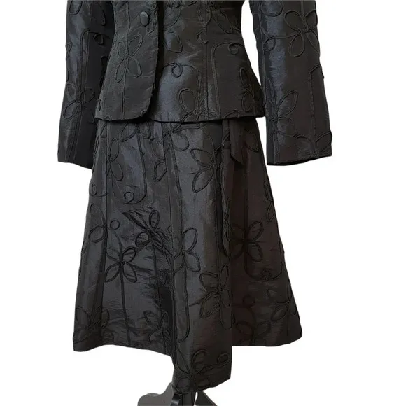 NABI Women's Embroidered Floral Taffeta Suit Skirt Set Black Jacket Full Skirt