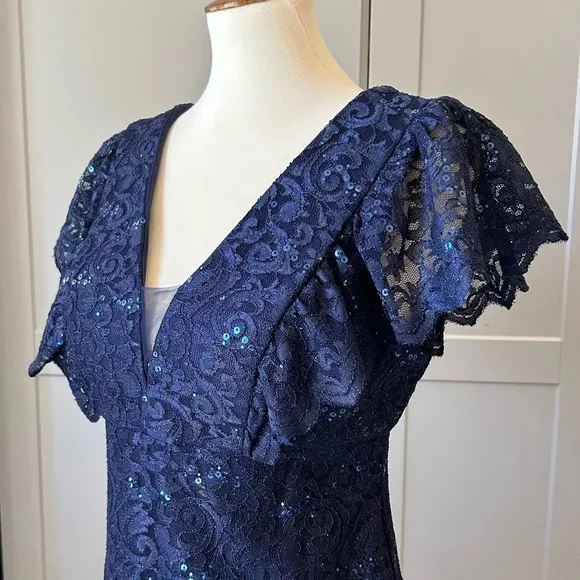 NightWay All Over Lace &amp; Sequined Sheath Blue Dress Size 10