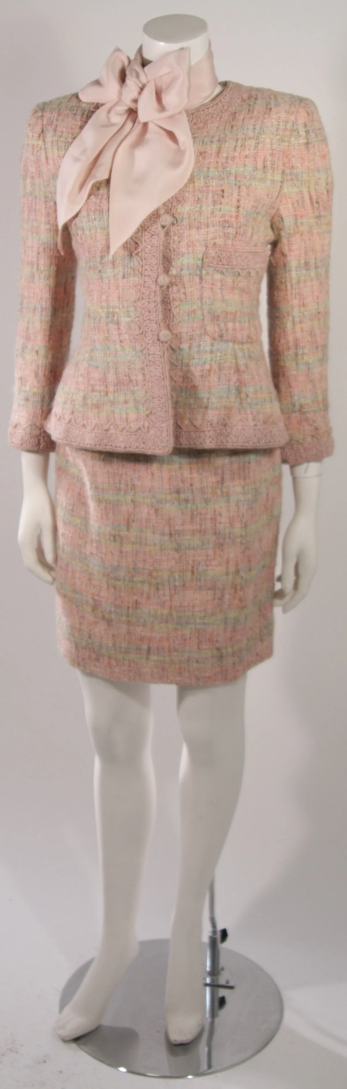 OSCAR DE LA RENTA  4 pc Skirt Suit with Silk Blouse and Scarf Size S