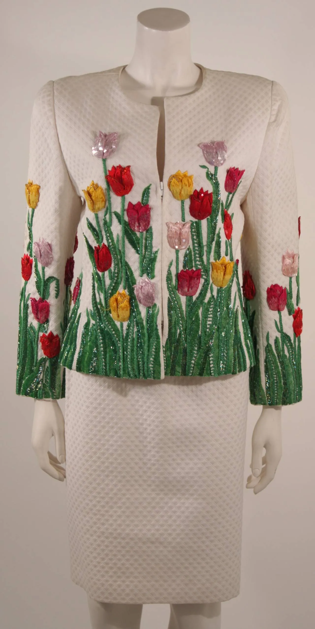OSCAR DE LA RENTA Floral Embellished Suit Size 12