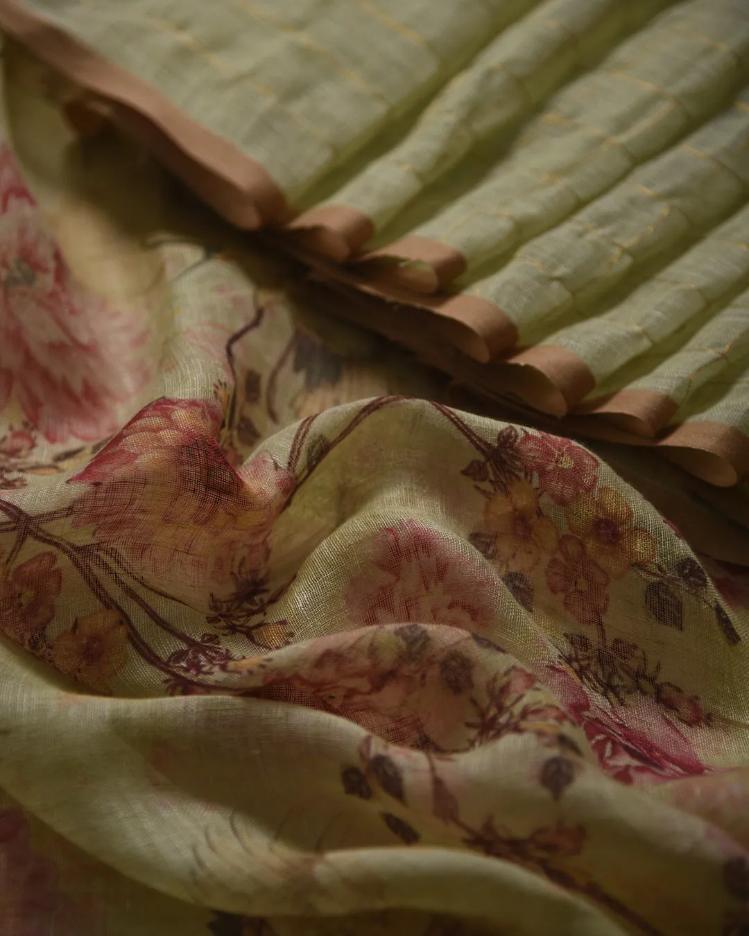 Pastel Green Pure Linen Print With Woven Saree With Linen Blouse