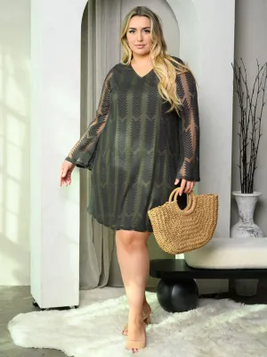 PLUS SIZE LONG SLEEVE V-NECK TUNIC LACE MINI DRESS