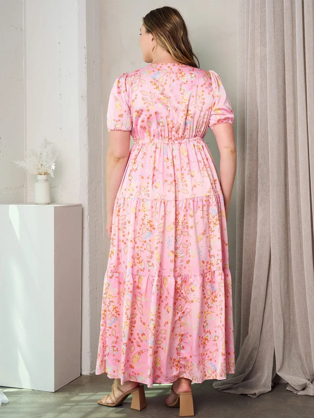 PLUS SIZE SHORT SLEEVE V-NECK TIERED FLORAL MAXI DRESS