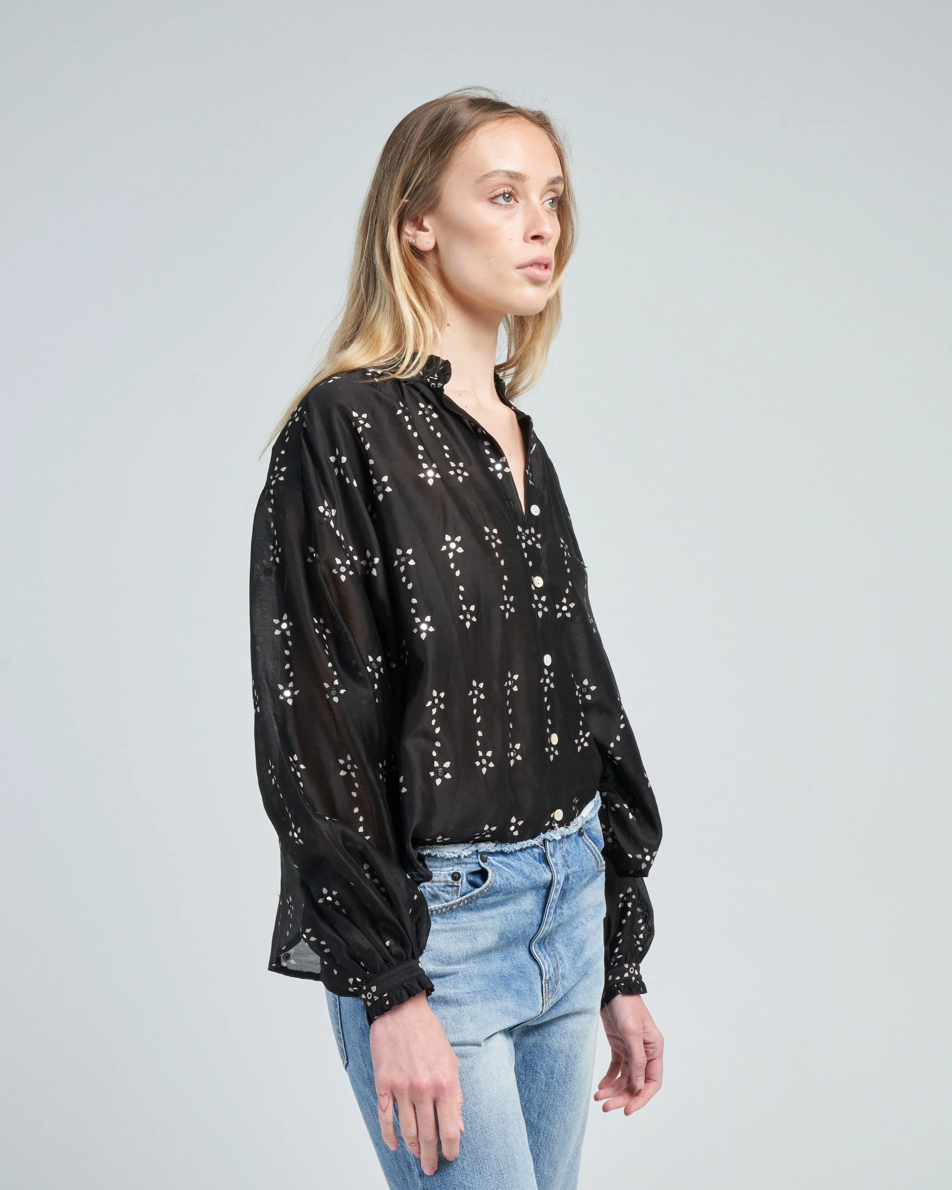poet black daisy blouse