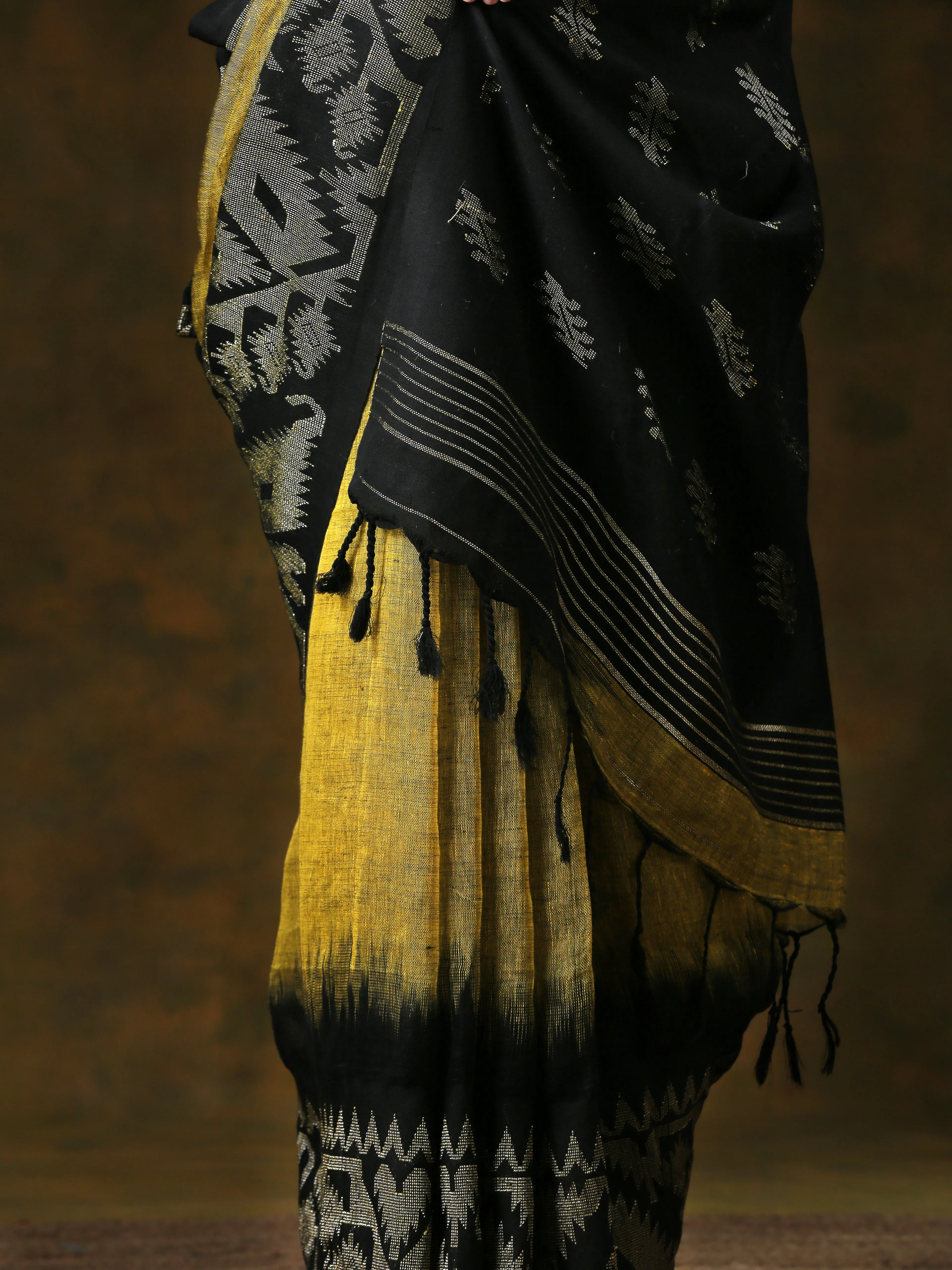 Pure Linen Henna & Woven Big Border Handloom Saree