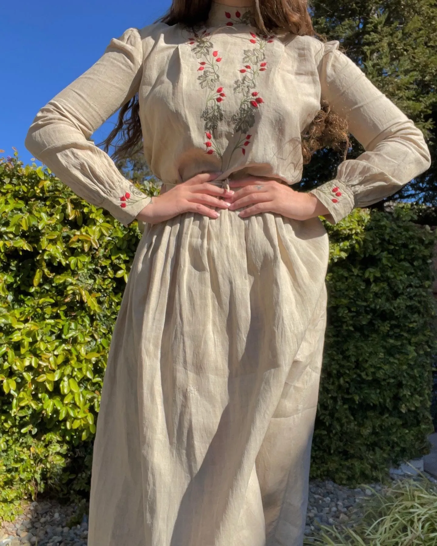 RARE Edwardian Embroidered Foliage Motif Linen Sportswear Ensemble