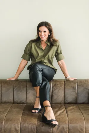 Short Sleeve Ruffle Shirt Olive