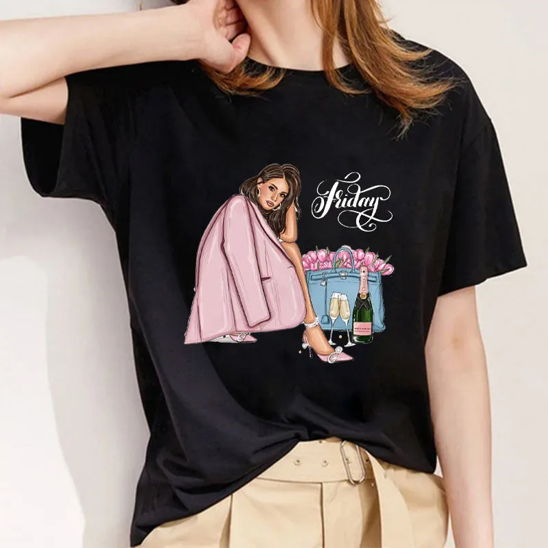 Style Q： Lady In Floral Dress Women Black T-Shirt