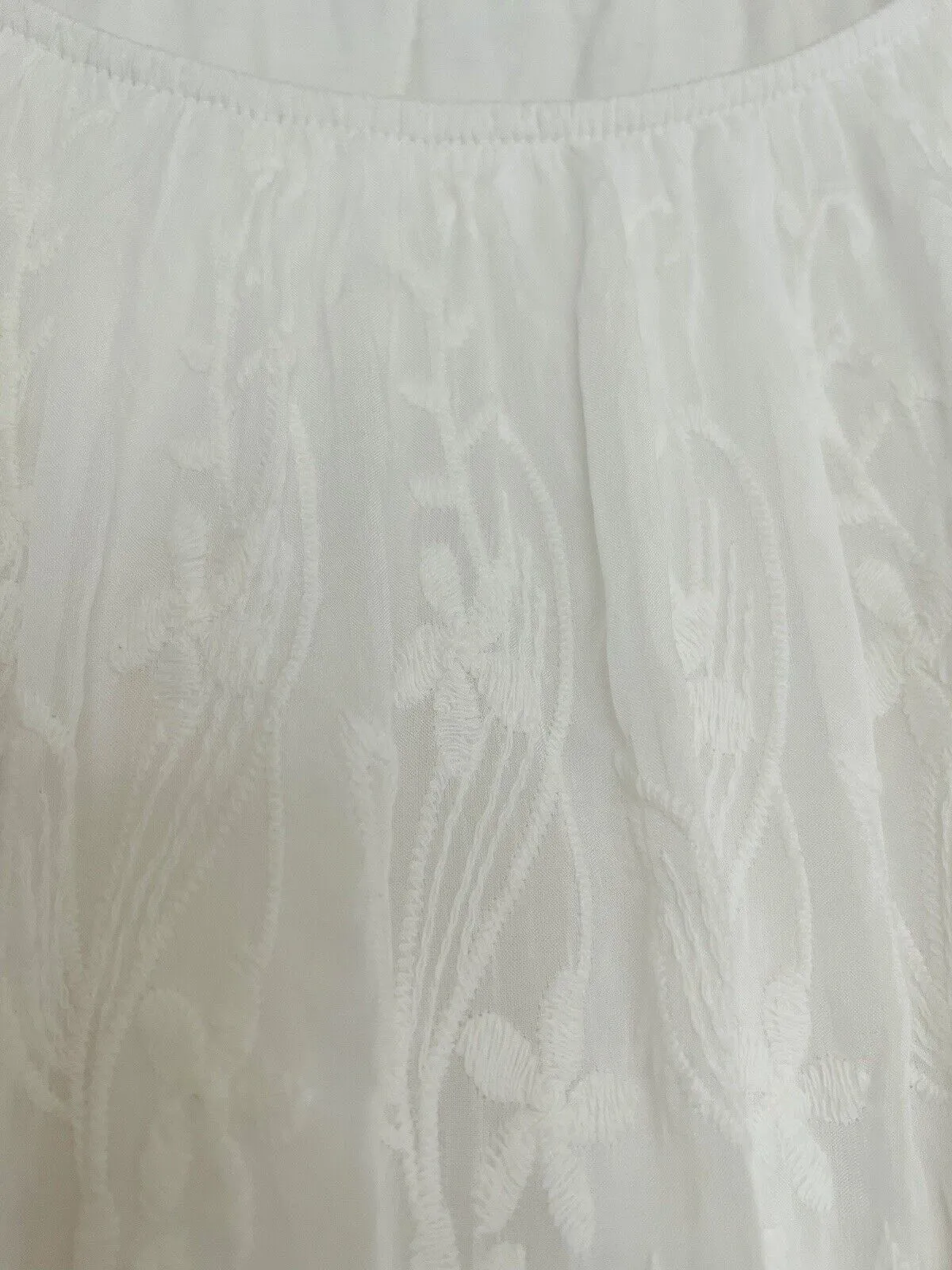 TEMPO PARIS 100% Silk Ivory Bohemian Top Sz S Embroidered Ruffle Lined Blouse