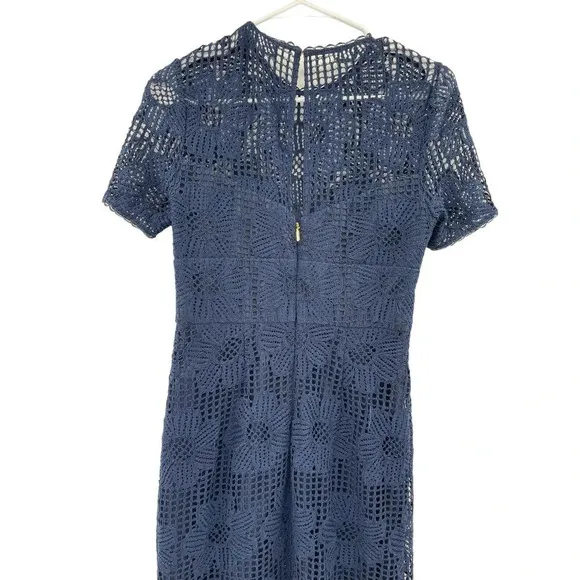 Trina Turk Women's Navy Blue Lace Sheath Dress Short Sleeve Back Zip Size 2