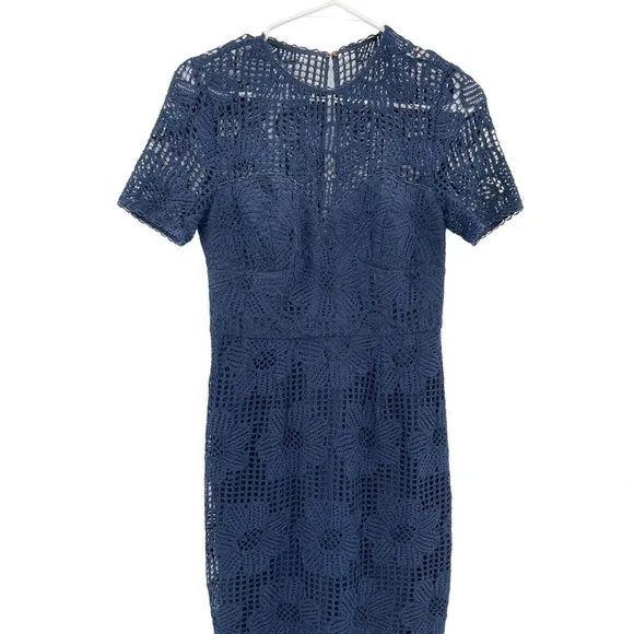 Trina Turk Women's Navy Blue Lace Sheath Dress Short Sleeve Back Zip Size 2