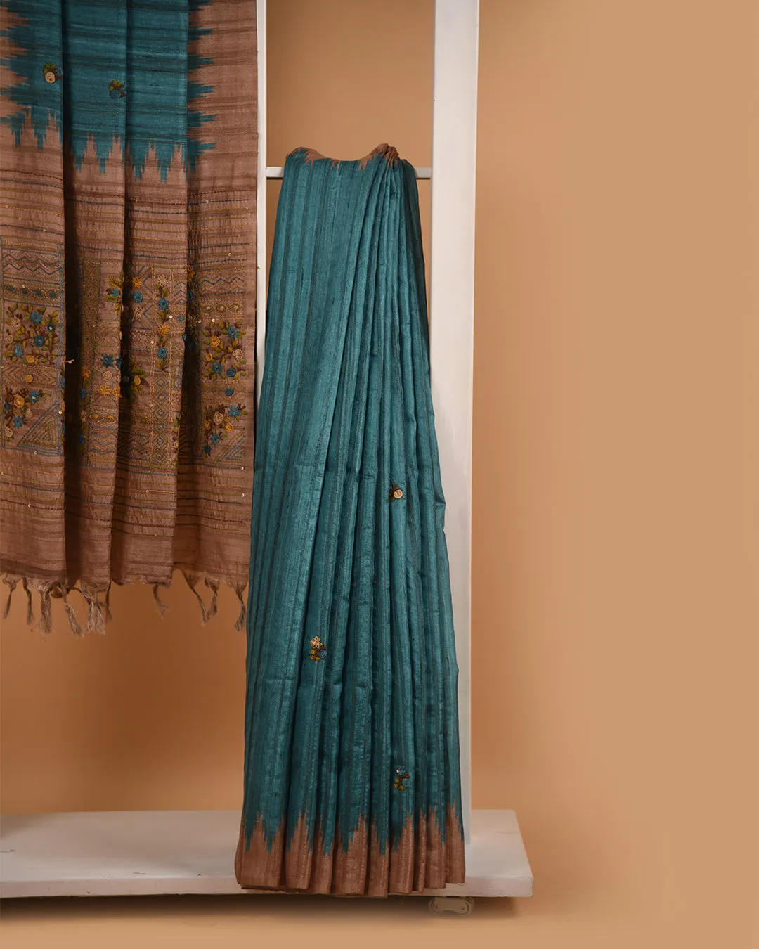 Turquoise Silk Cotton Blend Embroidered Saree With Silk Cotton Blouse