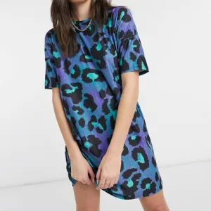 Urban Threads Oversized Animal Print Short Sleeve T-Shirt Dress Women's Size M/L