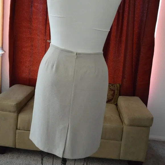 Vintage Collection for le Suit  Ivory Tweed 14P