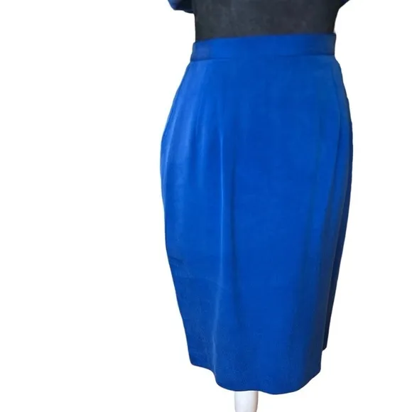 Vintage Maggy London by Kenneth Nolan  ‎ 100% Silk Suit  Tunic and Skirt Size 4