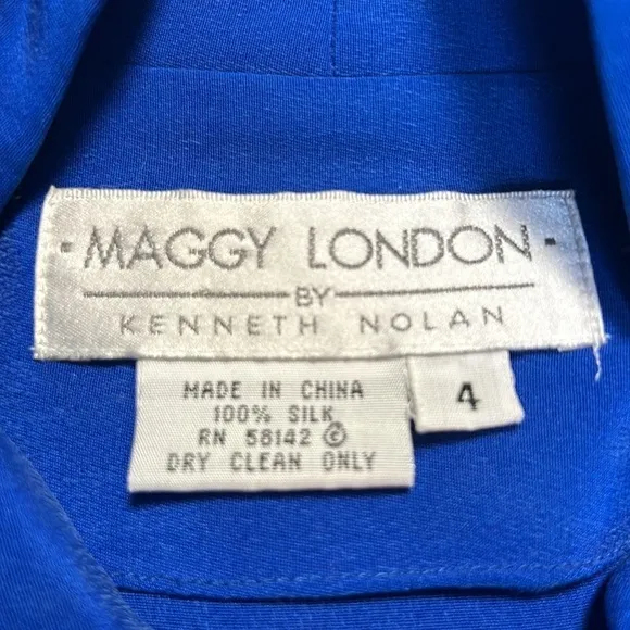 Vintage Maggy London by Kenneth Nolan  ‎ 100% Silk Suit  Tunic and Skirt Size 4