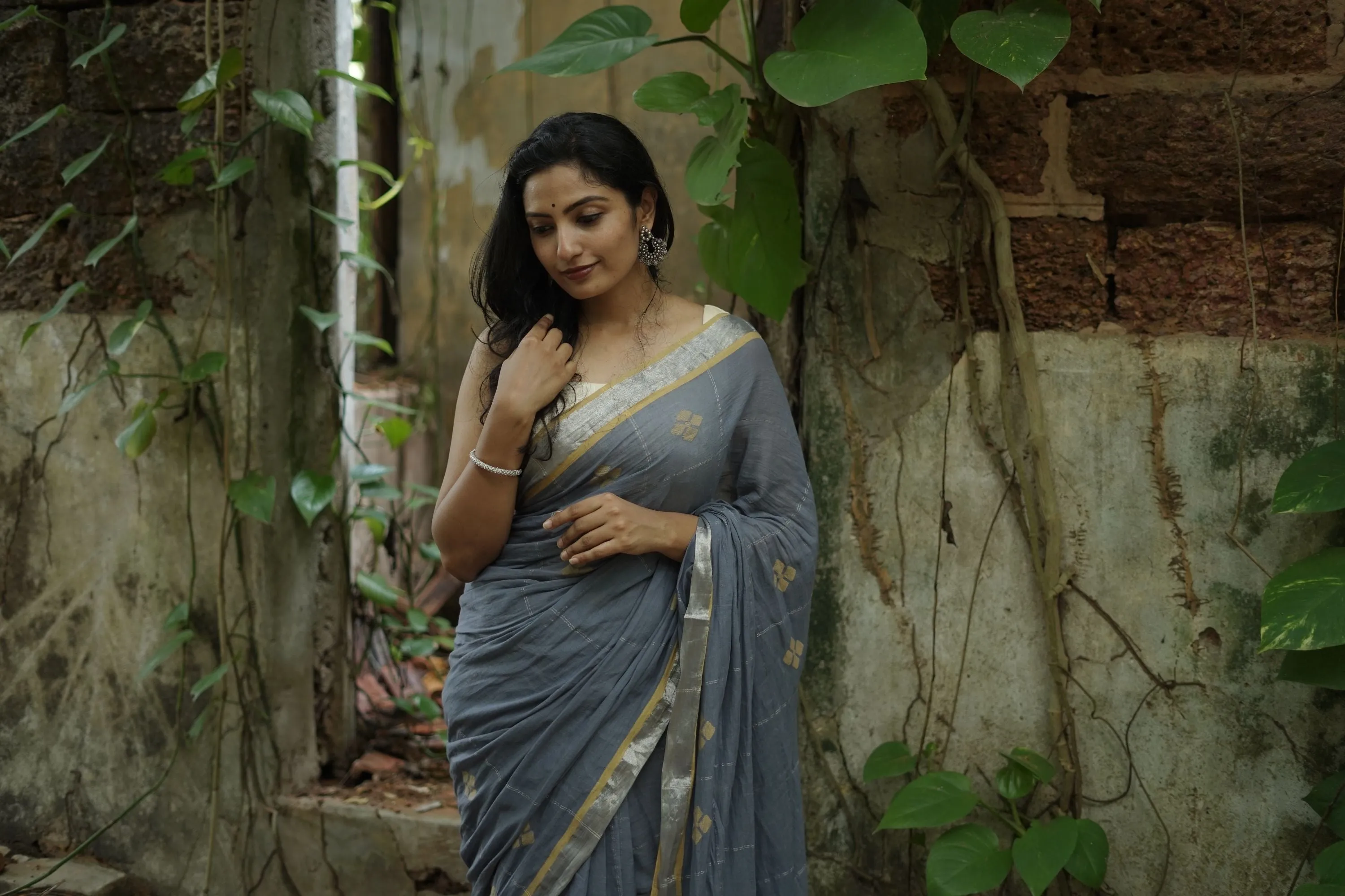Weaves of Bengal - Sitara - grey handloom cotton saree with zari border