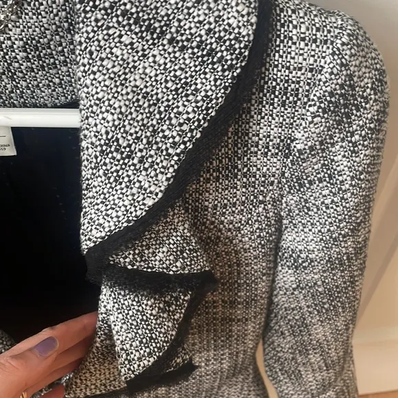 White House Black Market complete Skirt Suit with 3/4 length jack and tank shirt