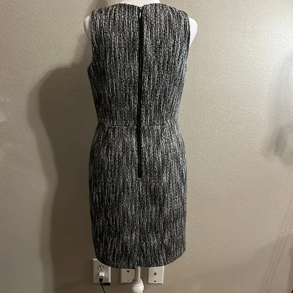 White House Black Market SZ 6 Dress