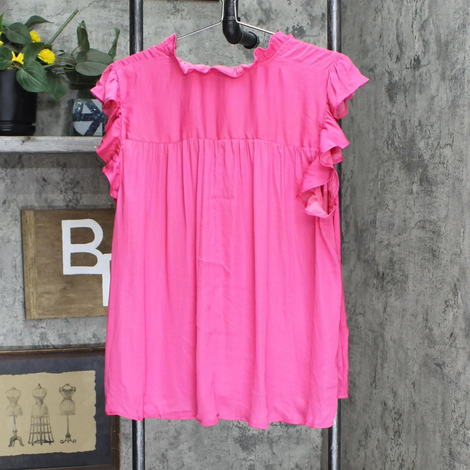 Who What Wear Women's Sleeveless Ruffle Blouse 78325843