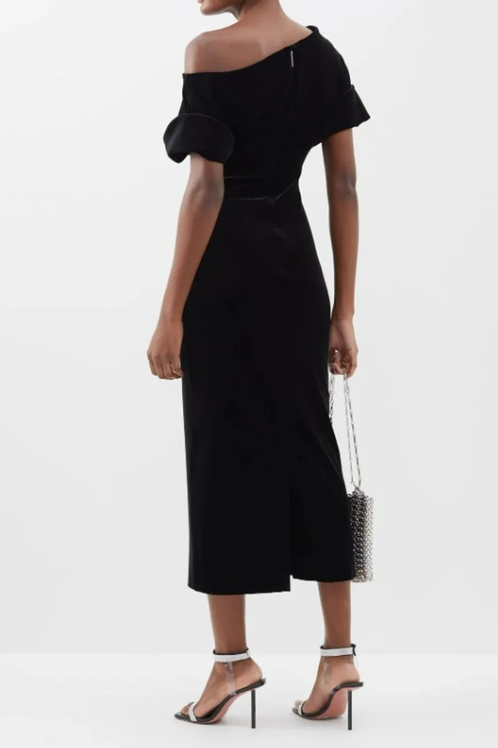 Yecheon Black Dress